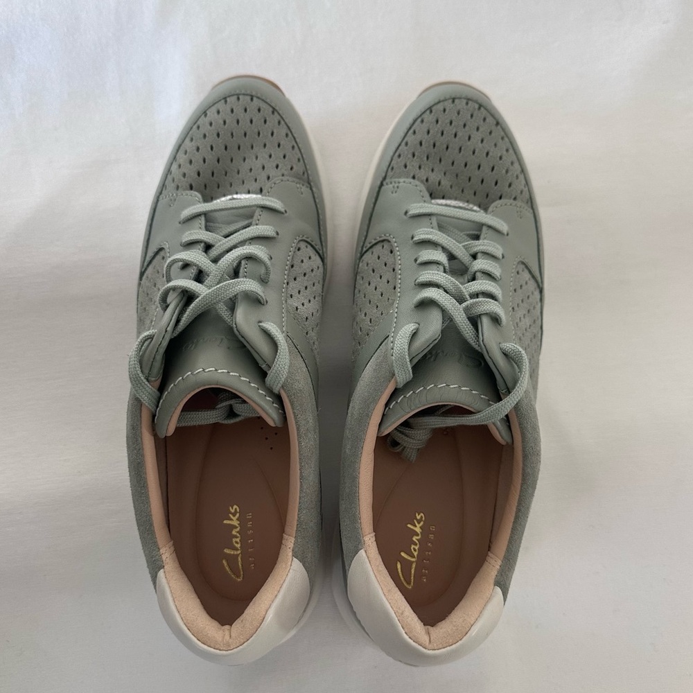 CLARKS Tivoli Comfort Walking Sneakers Light Green Leather Lace-Up New Size 10 - Picture 3 of 7